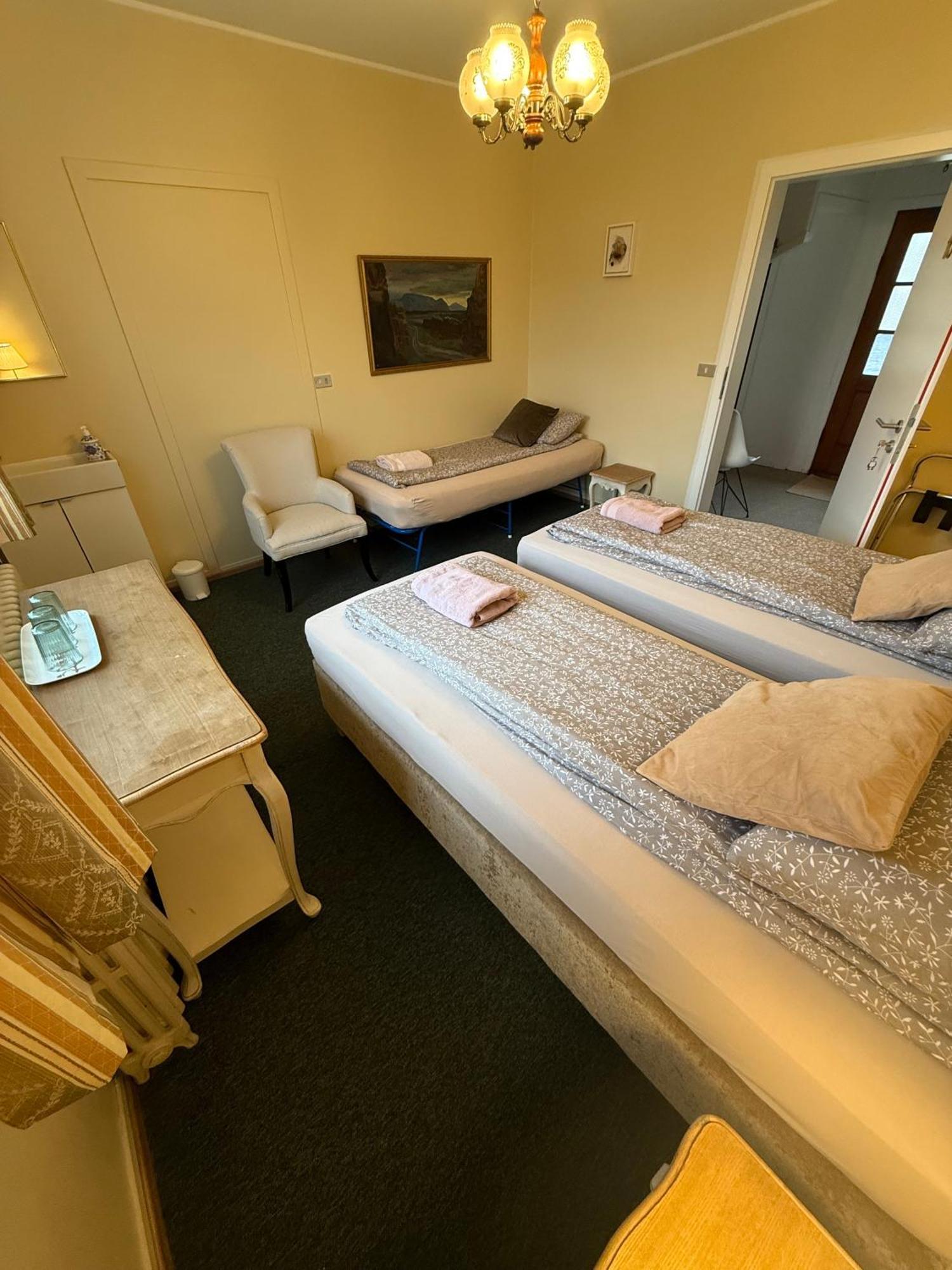 Basic Triple Room