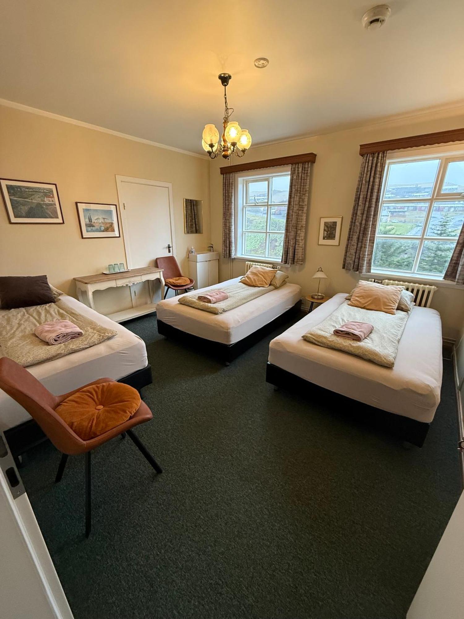 Basic Triple Room