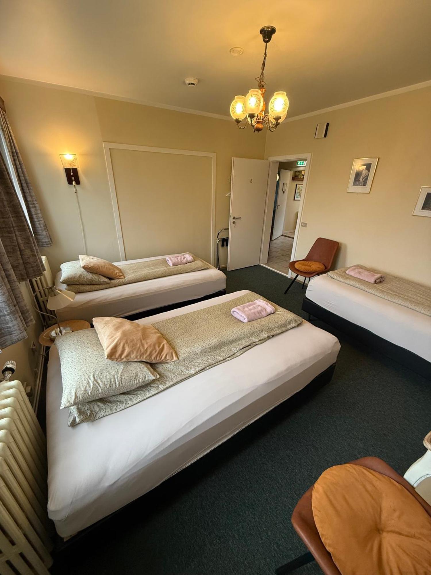 Basic Triple Room