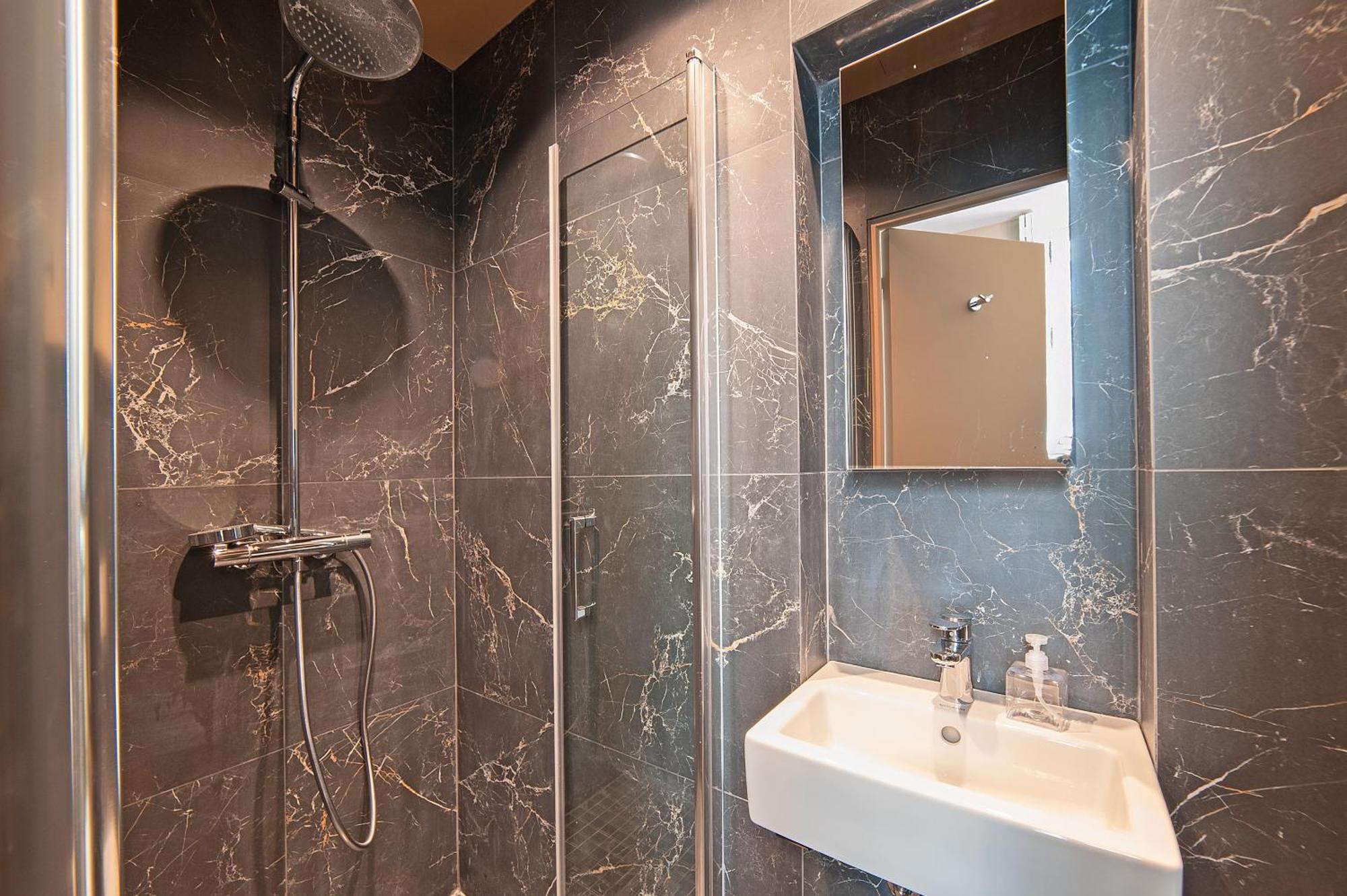 Double Room Private Bathroom