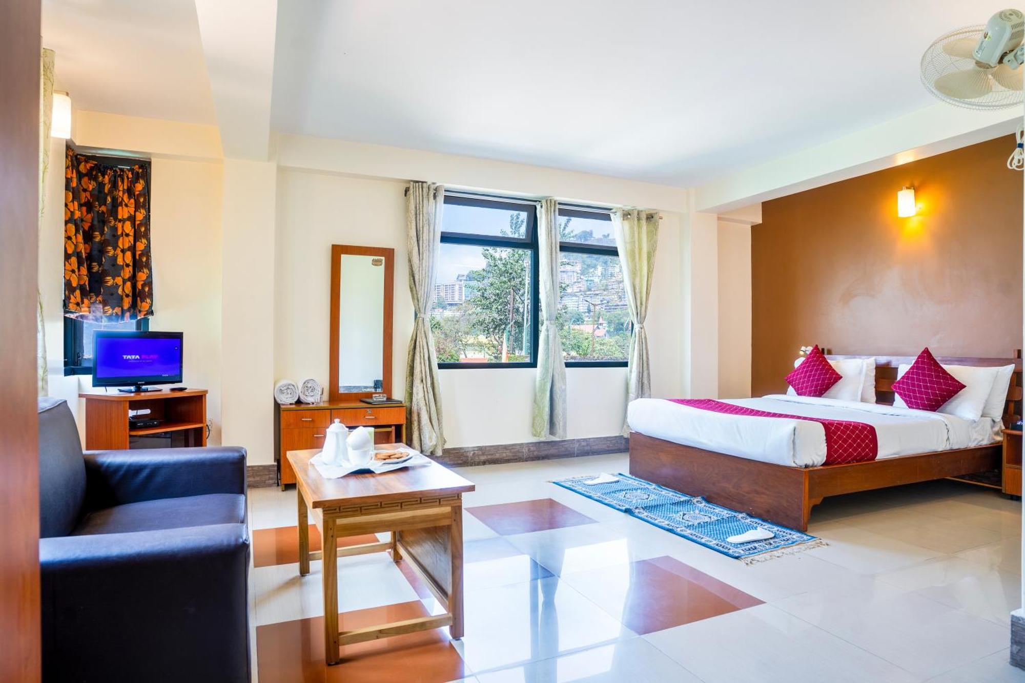 King Room with Mountain View