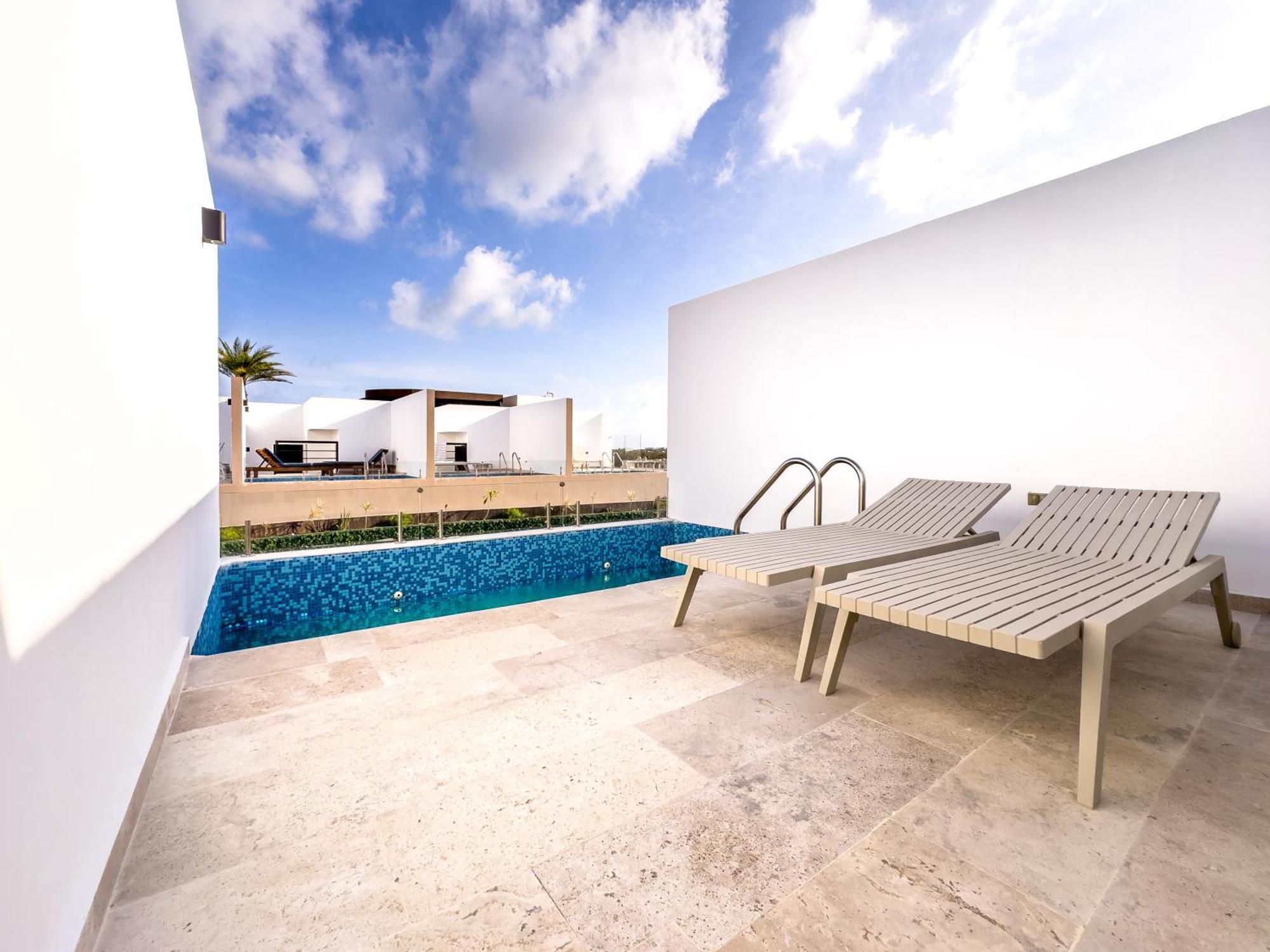 Double Room Pool View