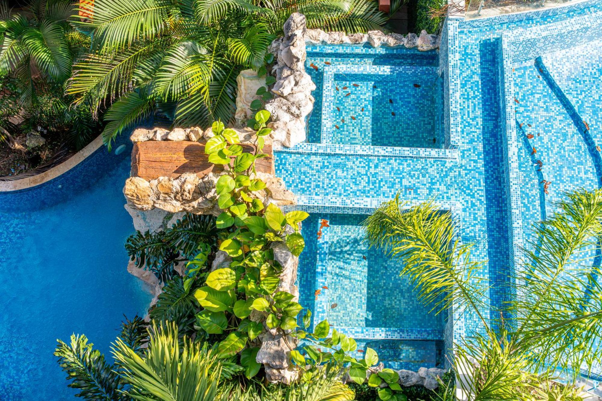 Double Room Pool View