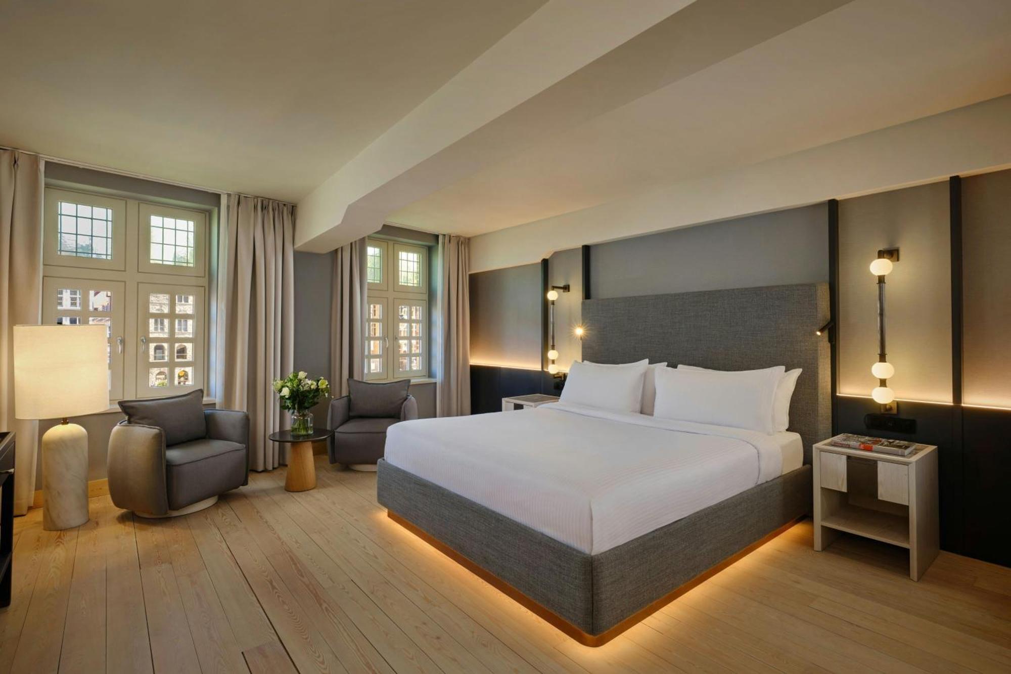 Prestige Canal View Room 1 King