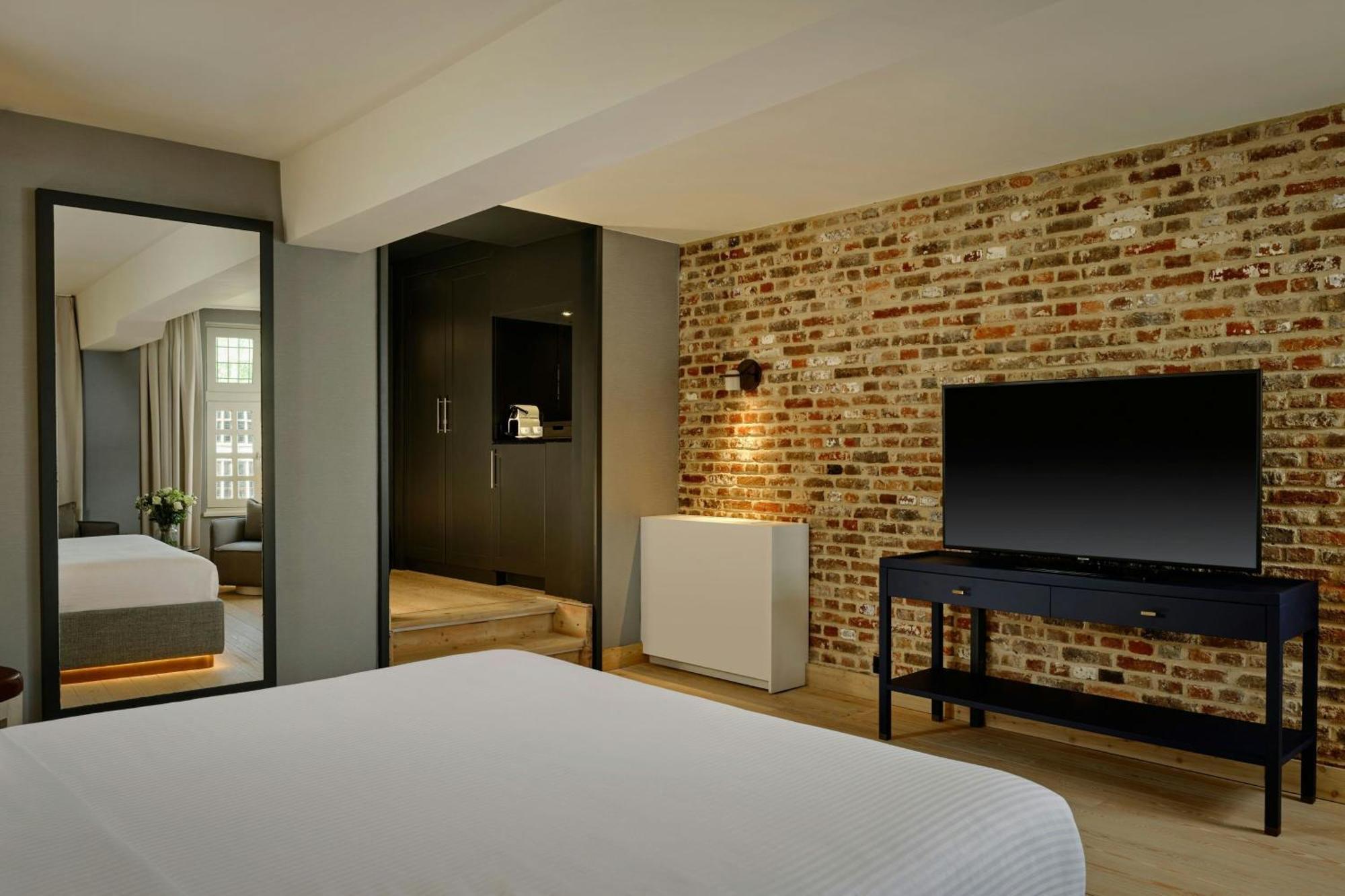 Prestige Canal View Room 1 King