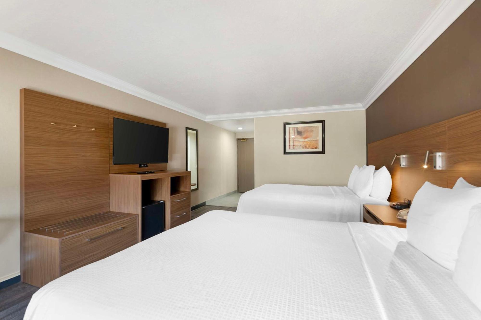 Queen Room with Two Queen Beds