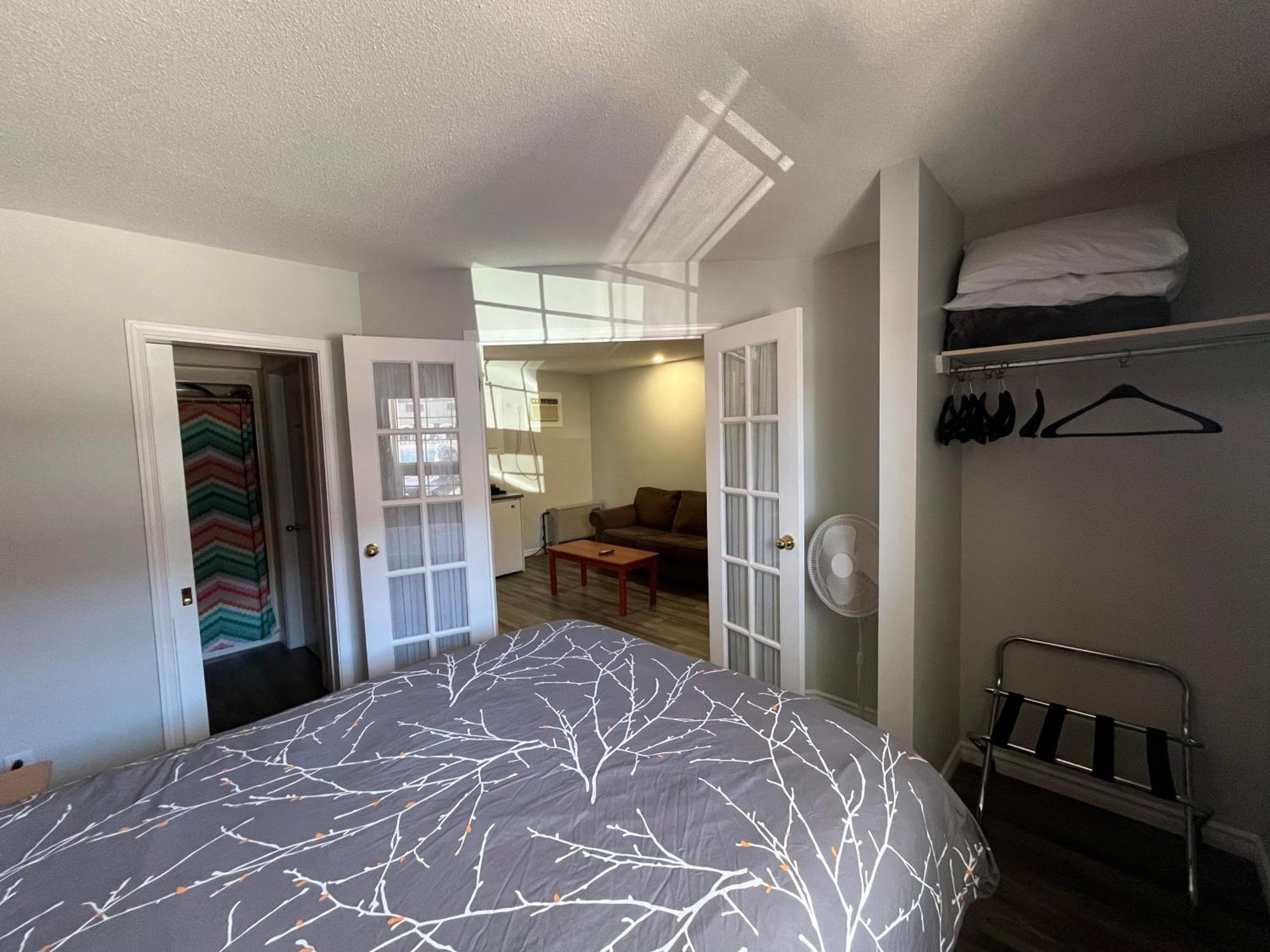 Standard Suite