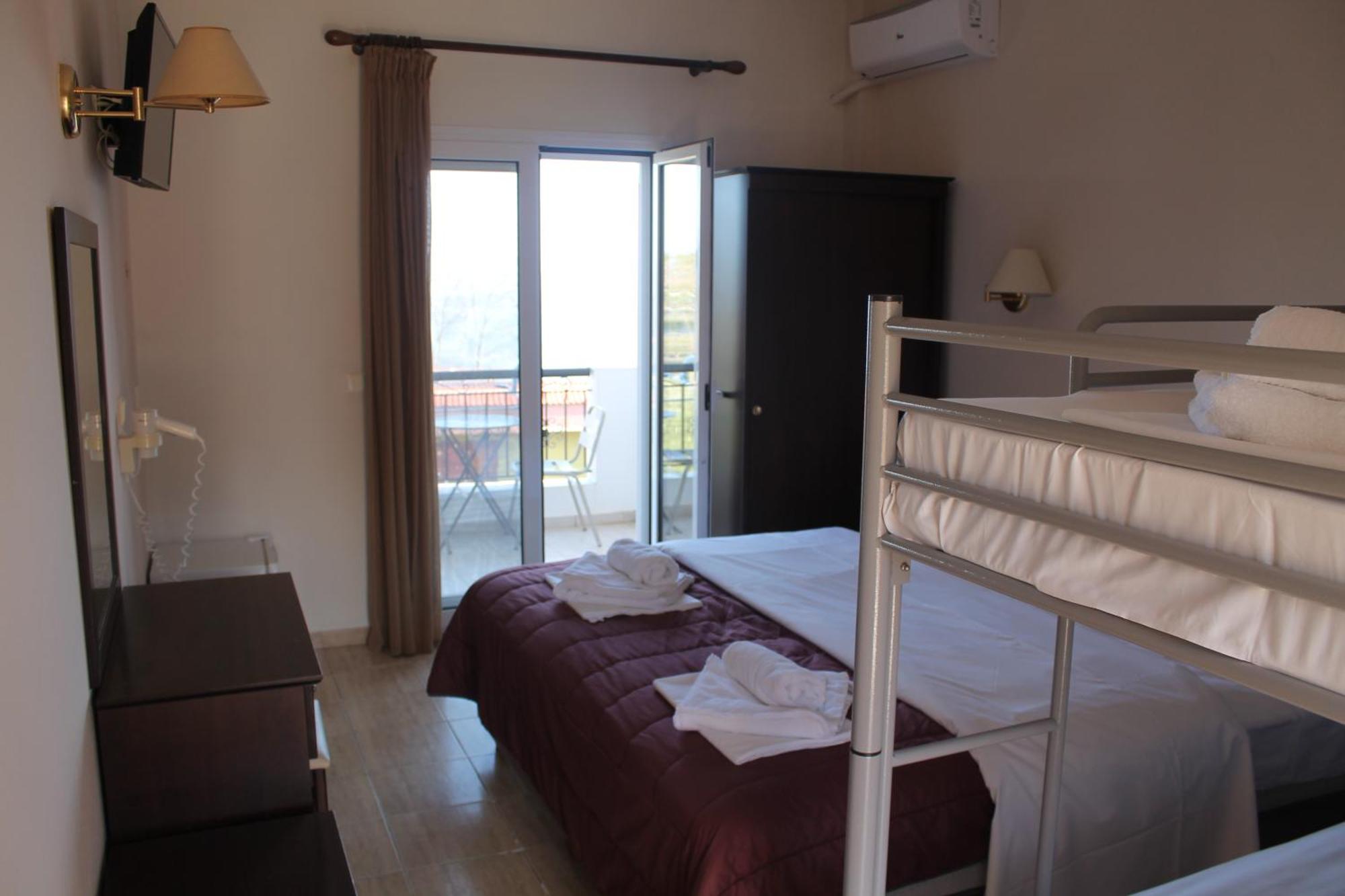 Quadruple Room with Sea View