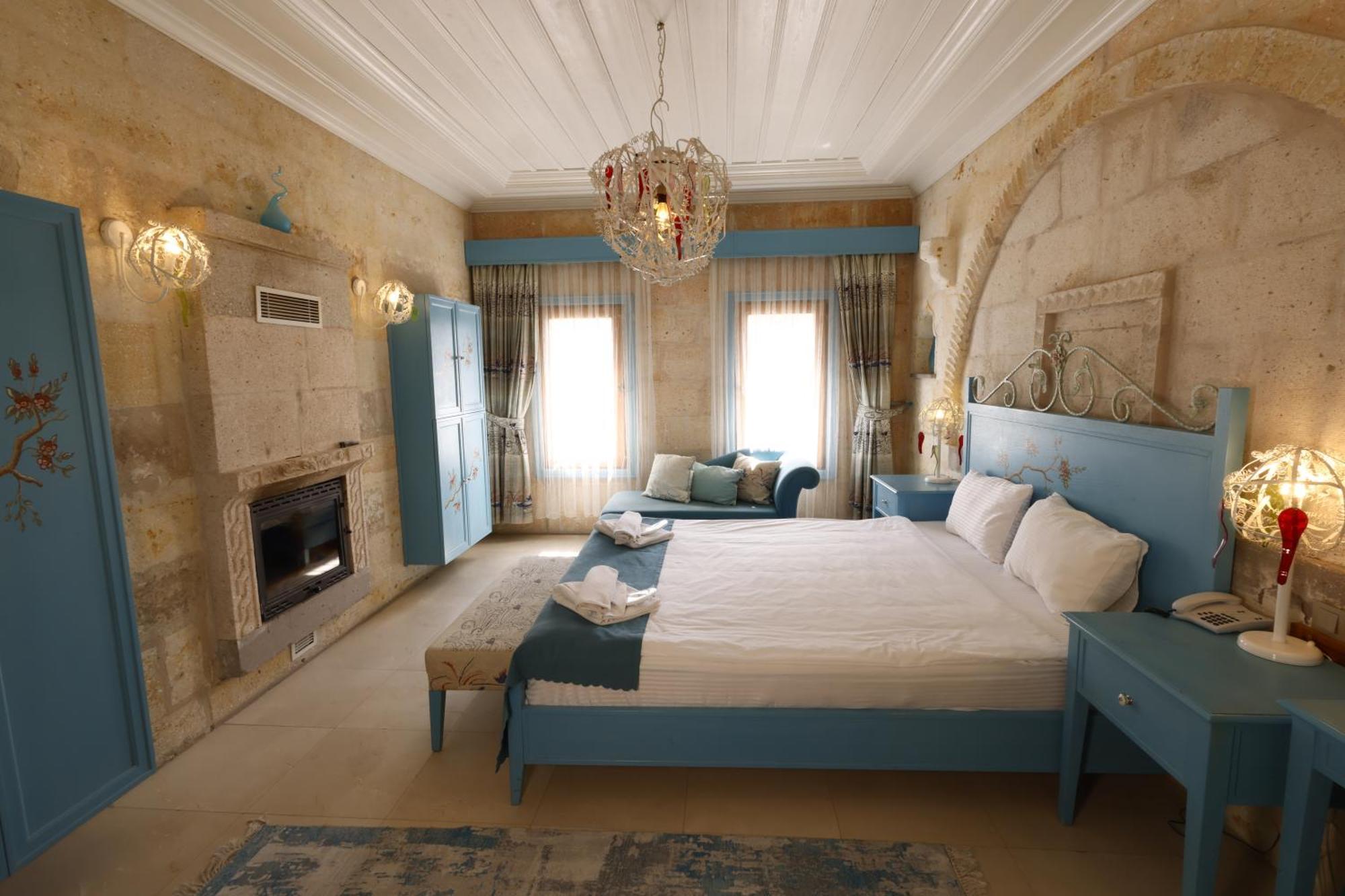 Superior King Suite