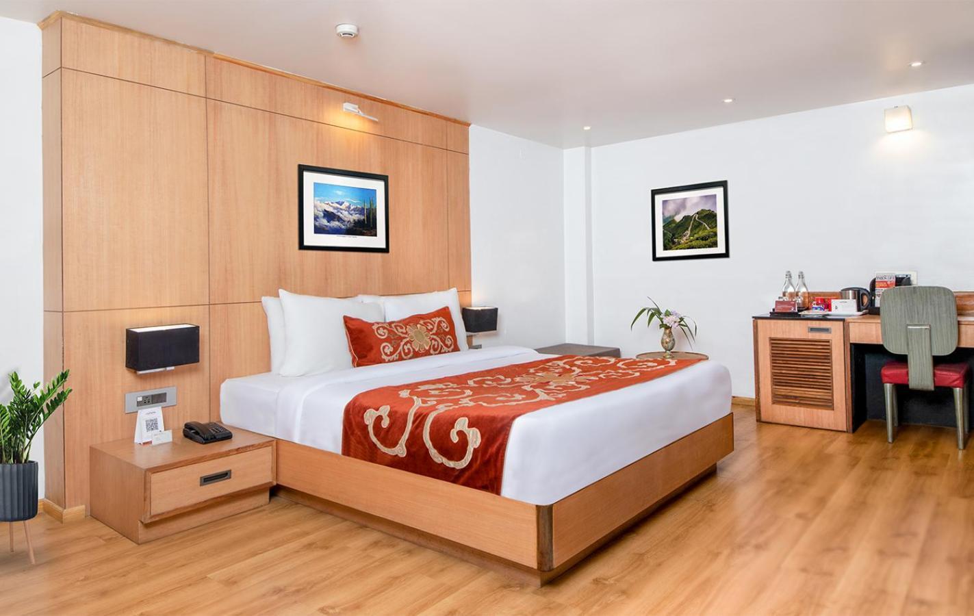 Deluxe room,1661671743:JPEG