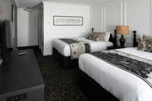 Deluxe Doppelzimmer mit 2 Doppelbetten