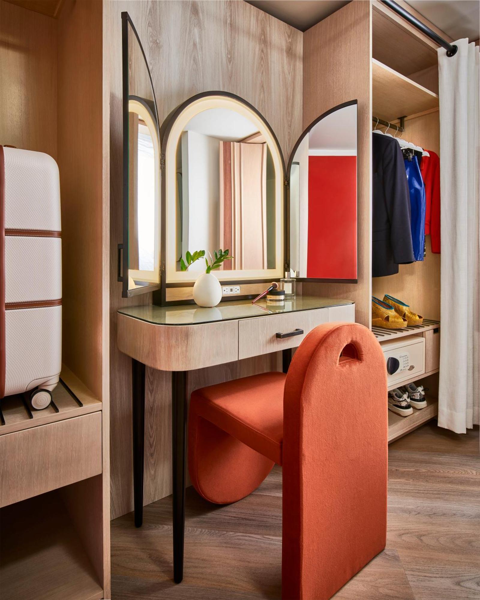 Canyon King Deluxe Grand Chamber Suite