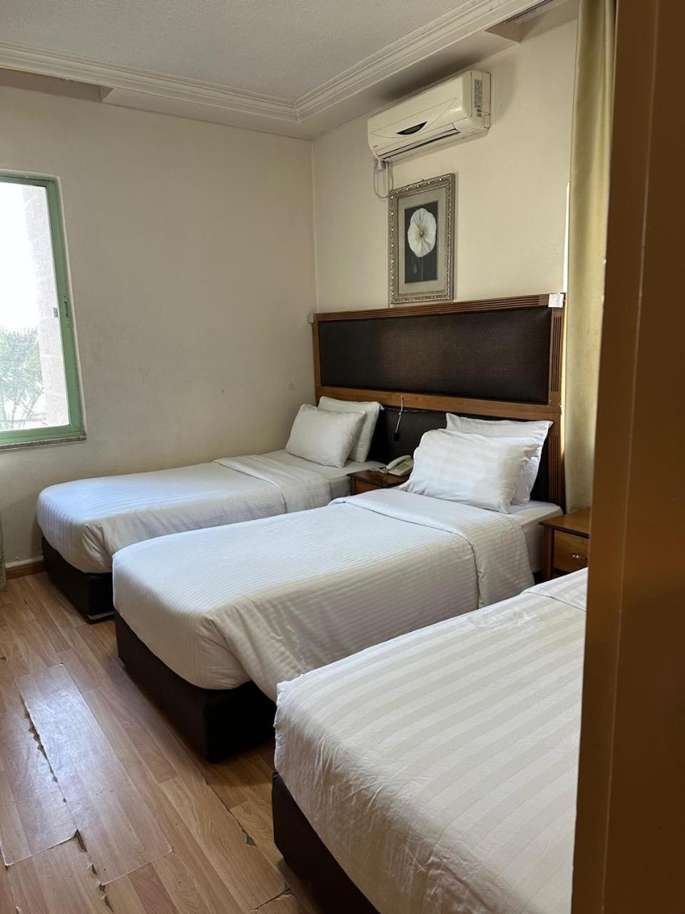 Economy Triple Room