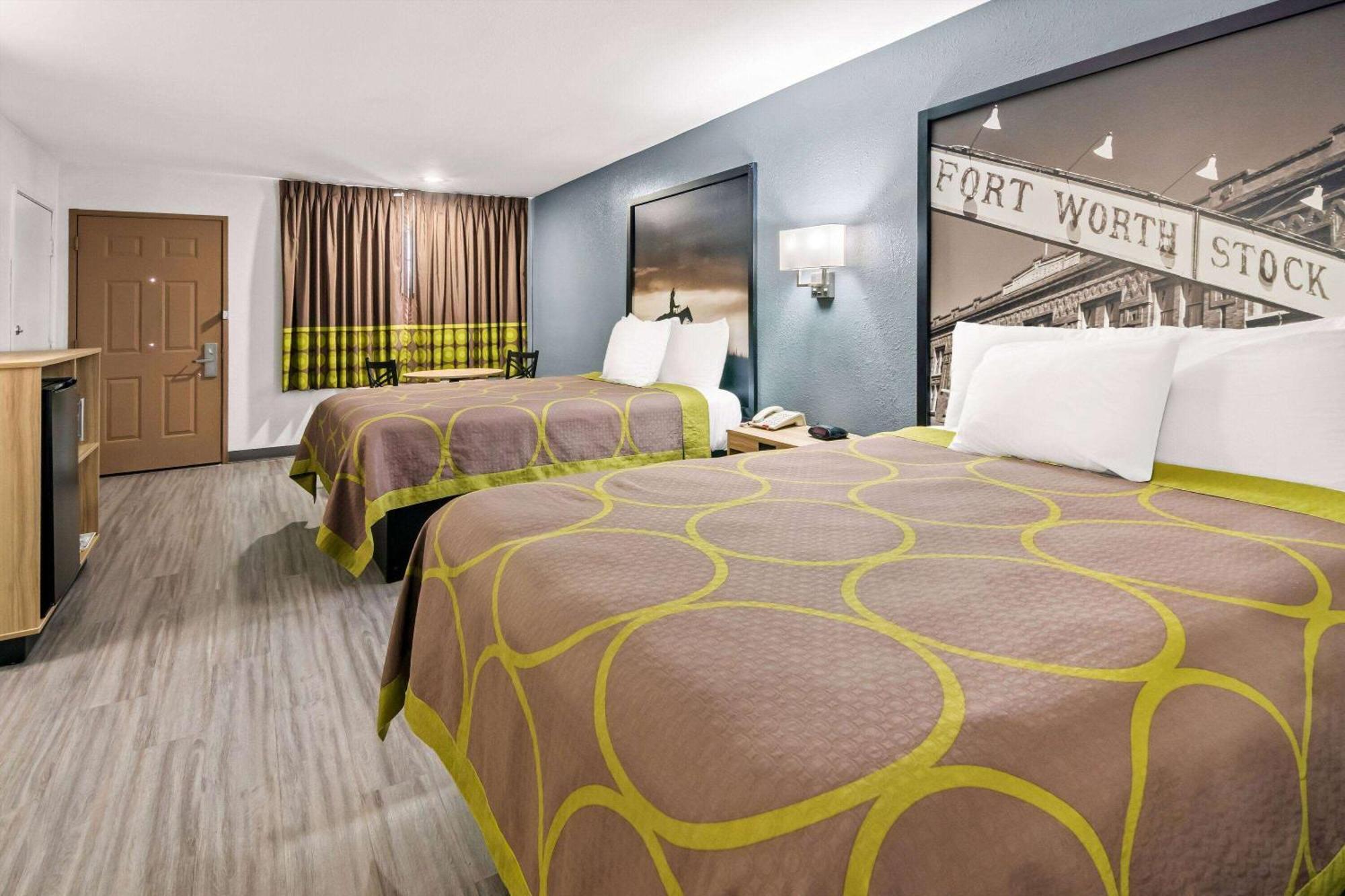 Queen Room with Two Queen Beds - Non-Smoking