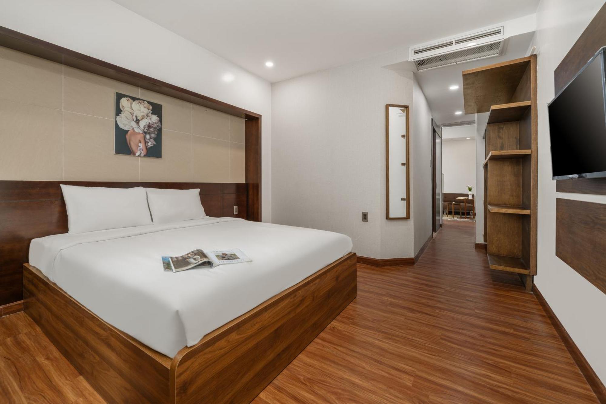 One-Bedroom Apartment with Balcony and City View