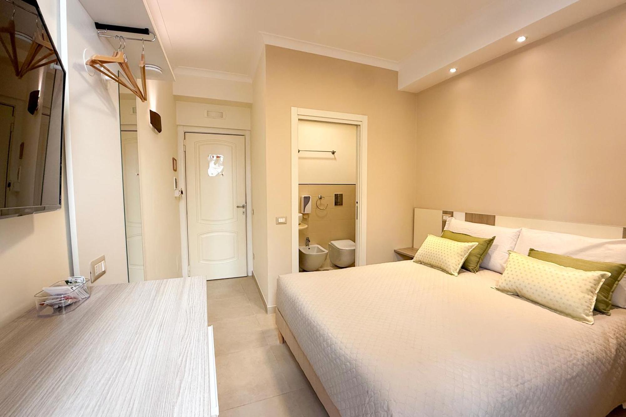 Budget Double Room,1662871829:JPEG