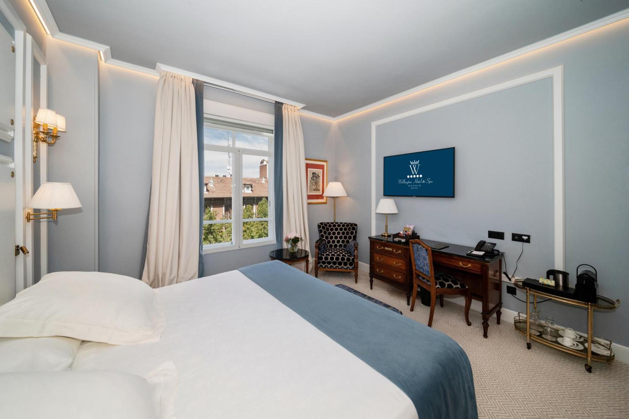 Superior Double Room with City View