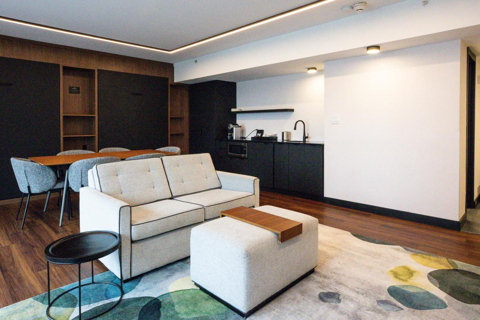 One-Bedroom King Suite,1662979917:JPEG