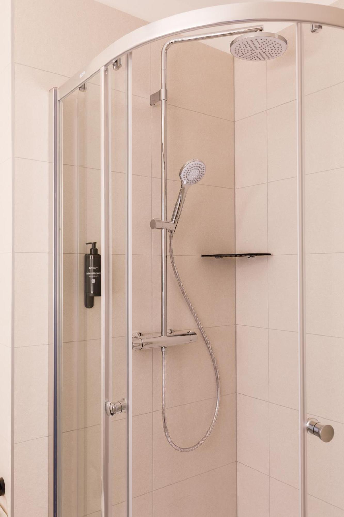 Deluxe Doppel-/Zweibettzimmer