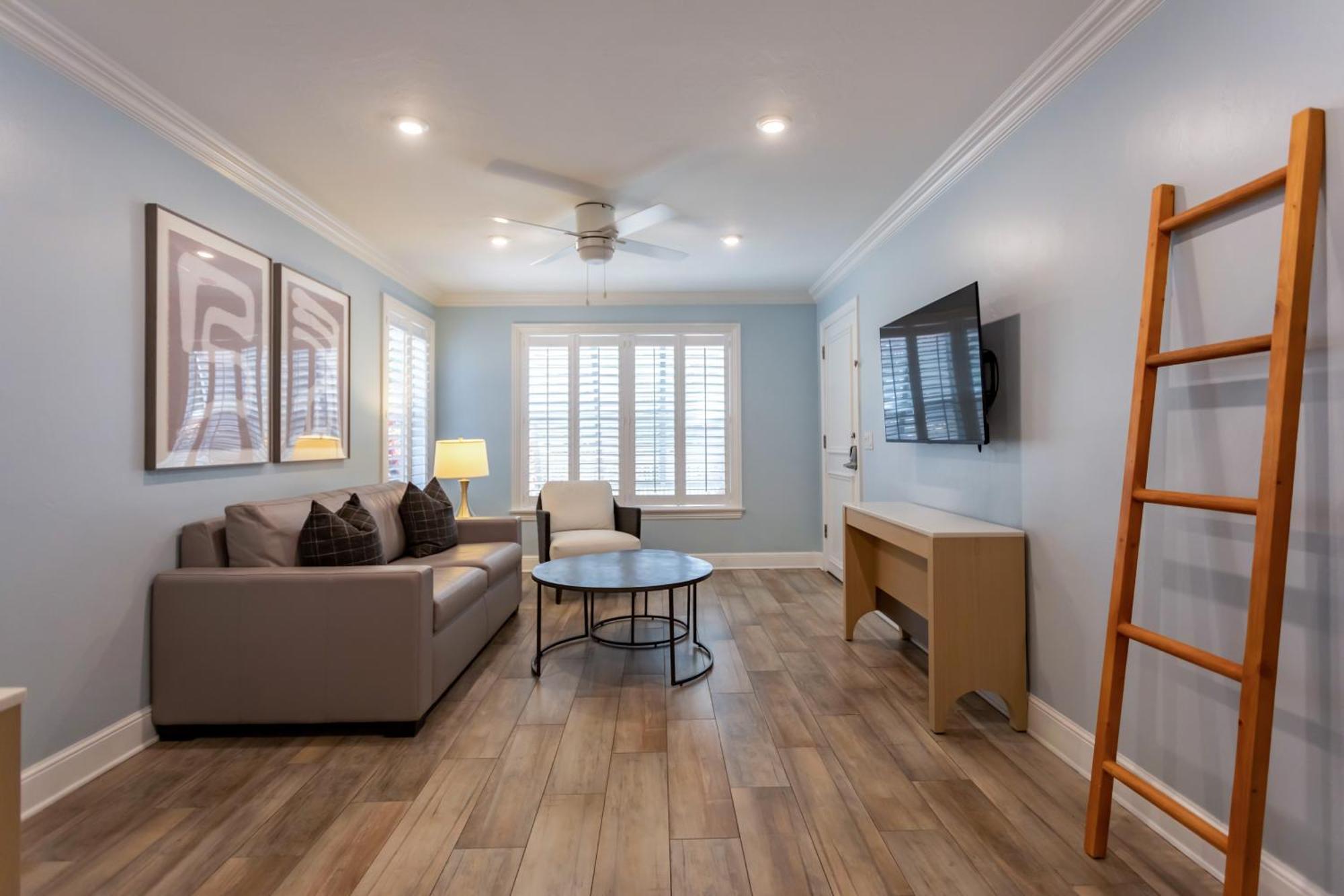 ADA Accessible One-Bedroom Suite