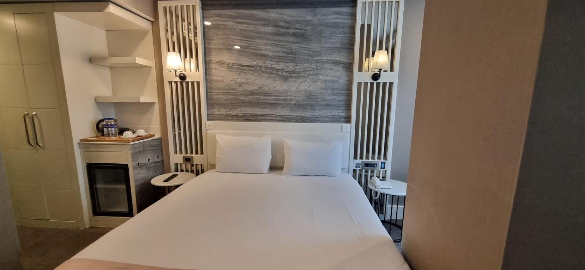 Family Room,1662998627:JPEG
