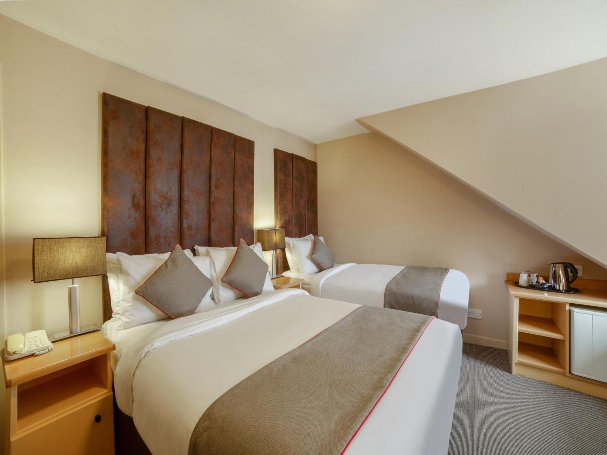 Deluxe Triple Room
