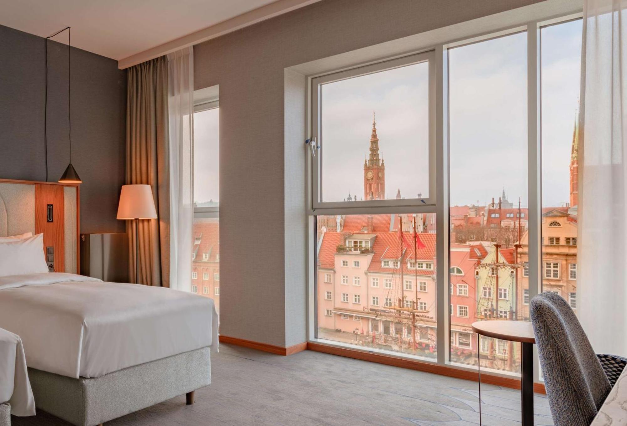 Superior Zimmer mit Blick auf den Fluss und Zugang zum Spa