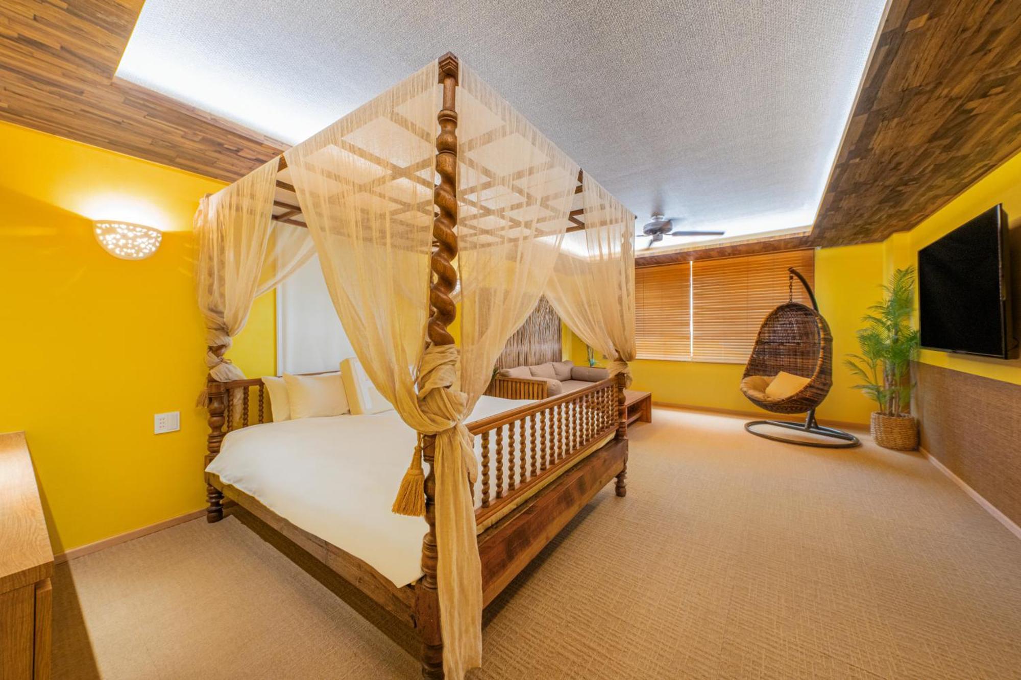 Queen Room