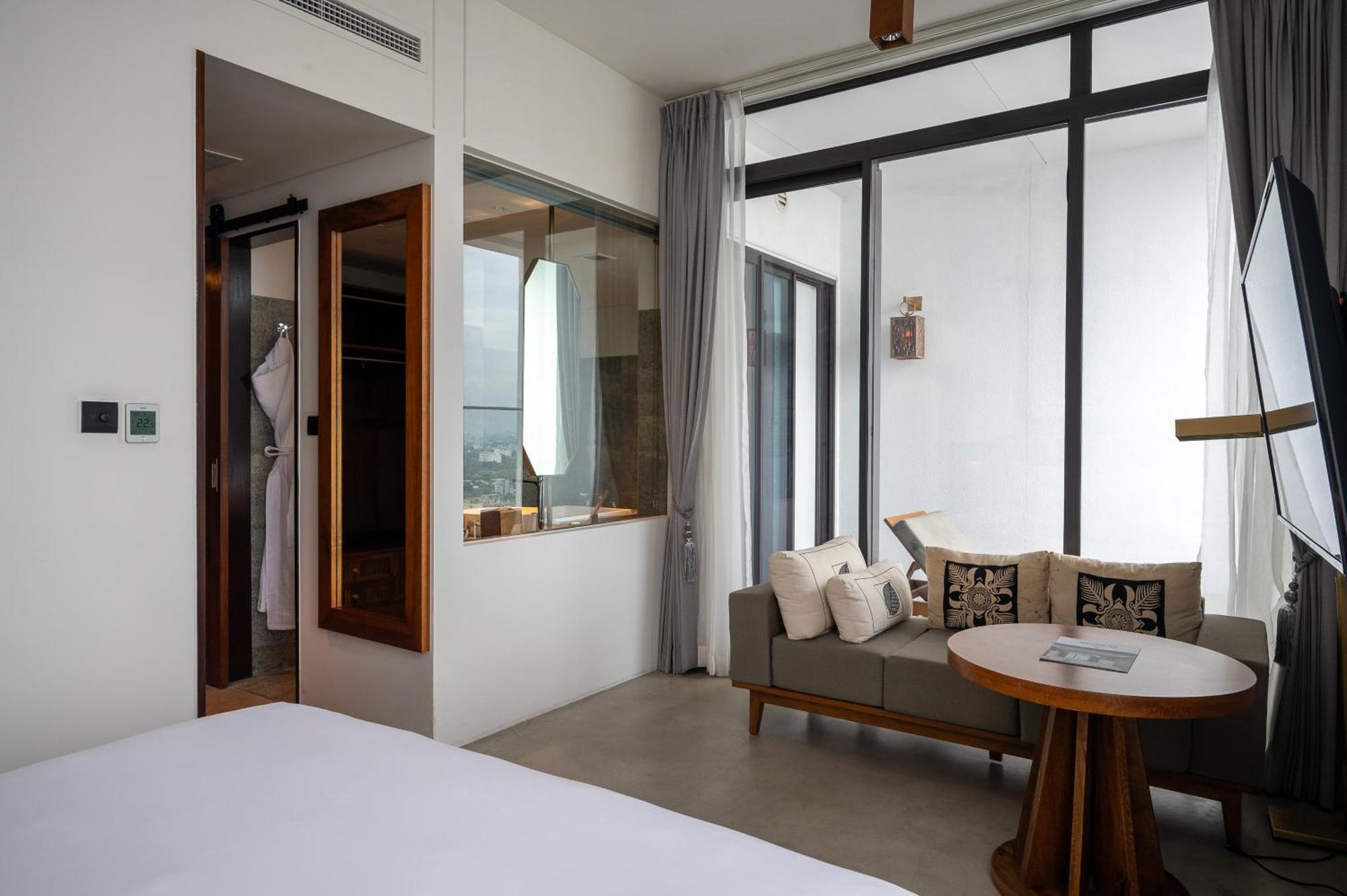 Deluxe Double Partial City Sea View Room Terrace