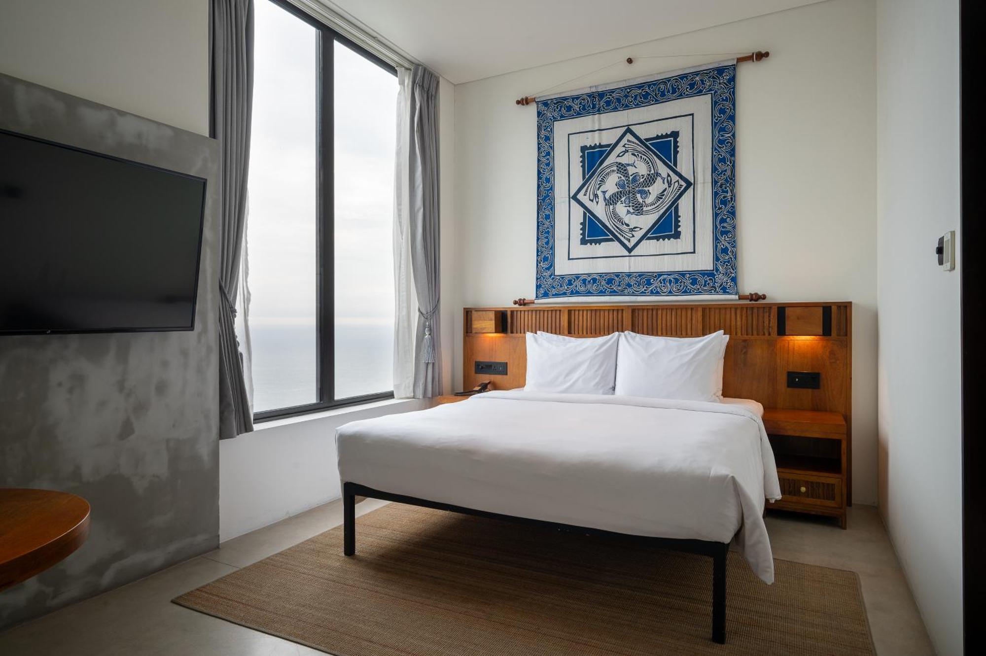 Deluxe Double Partial City Sea View Room Terrace