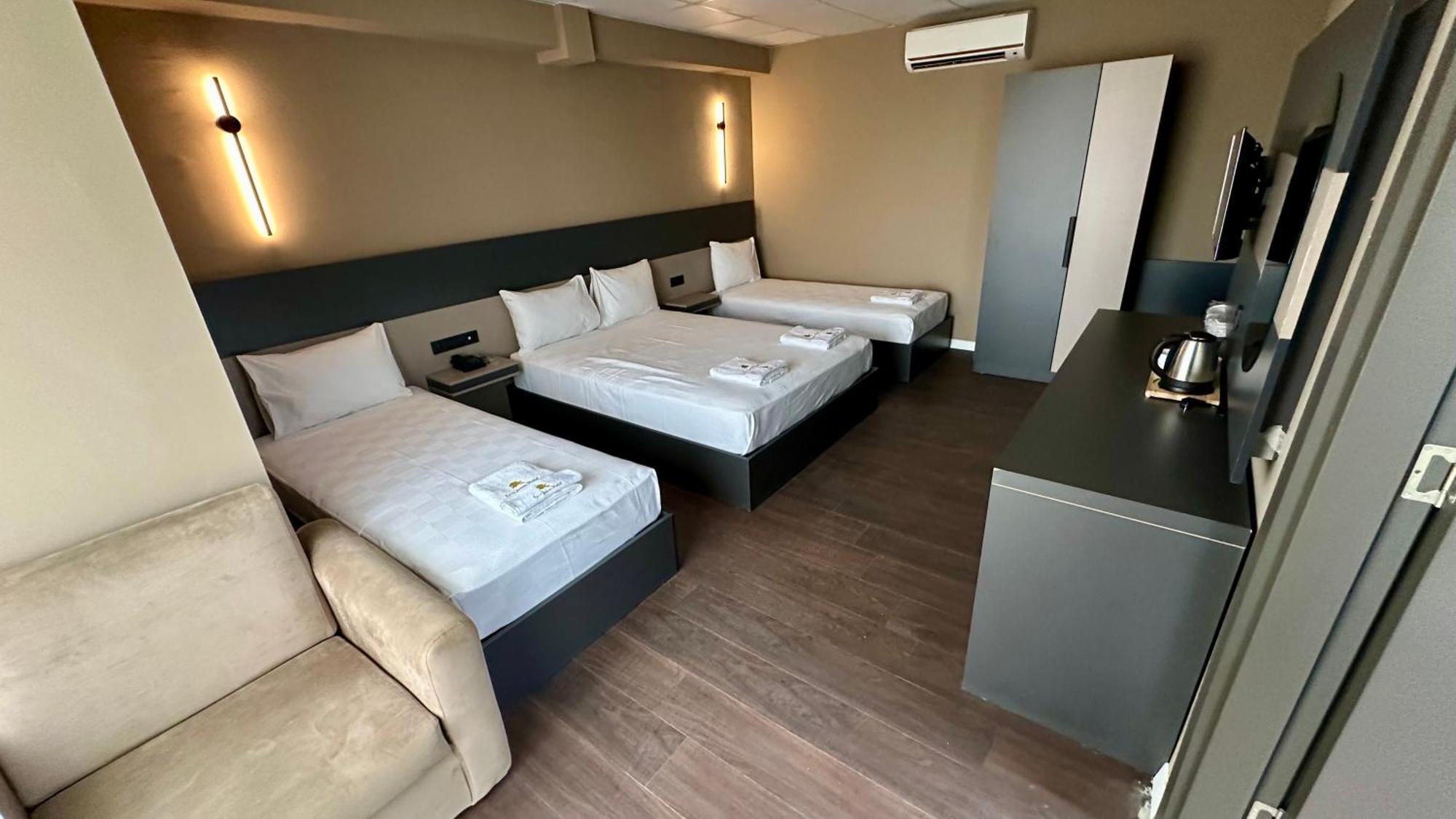 Deluxe Quadruple Room,1663264437:JPEG