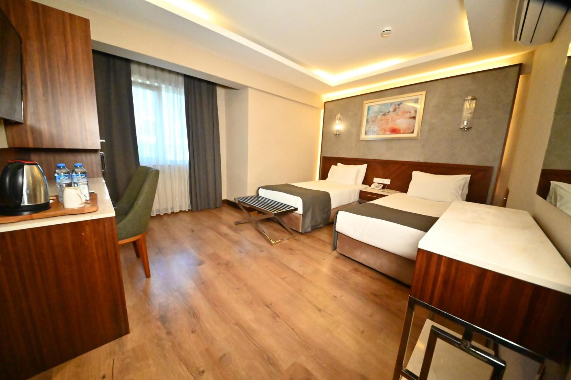 Standard Twin Room