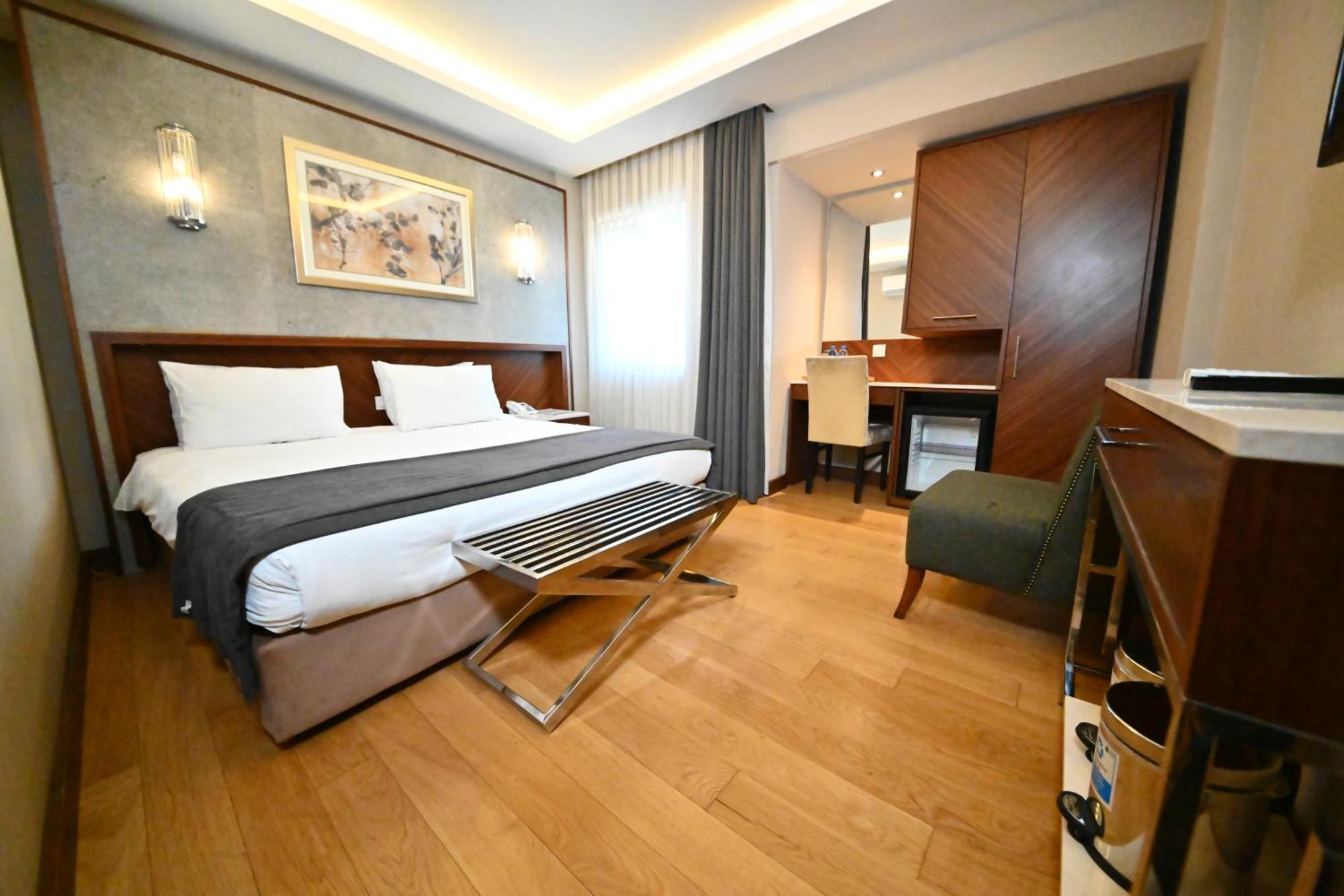 Standard King Room