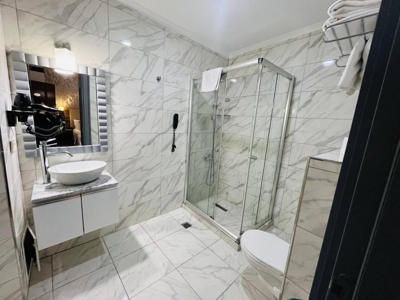Kamar Double atau Twin