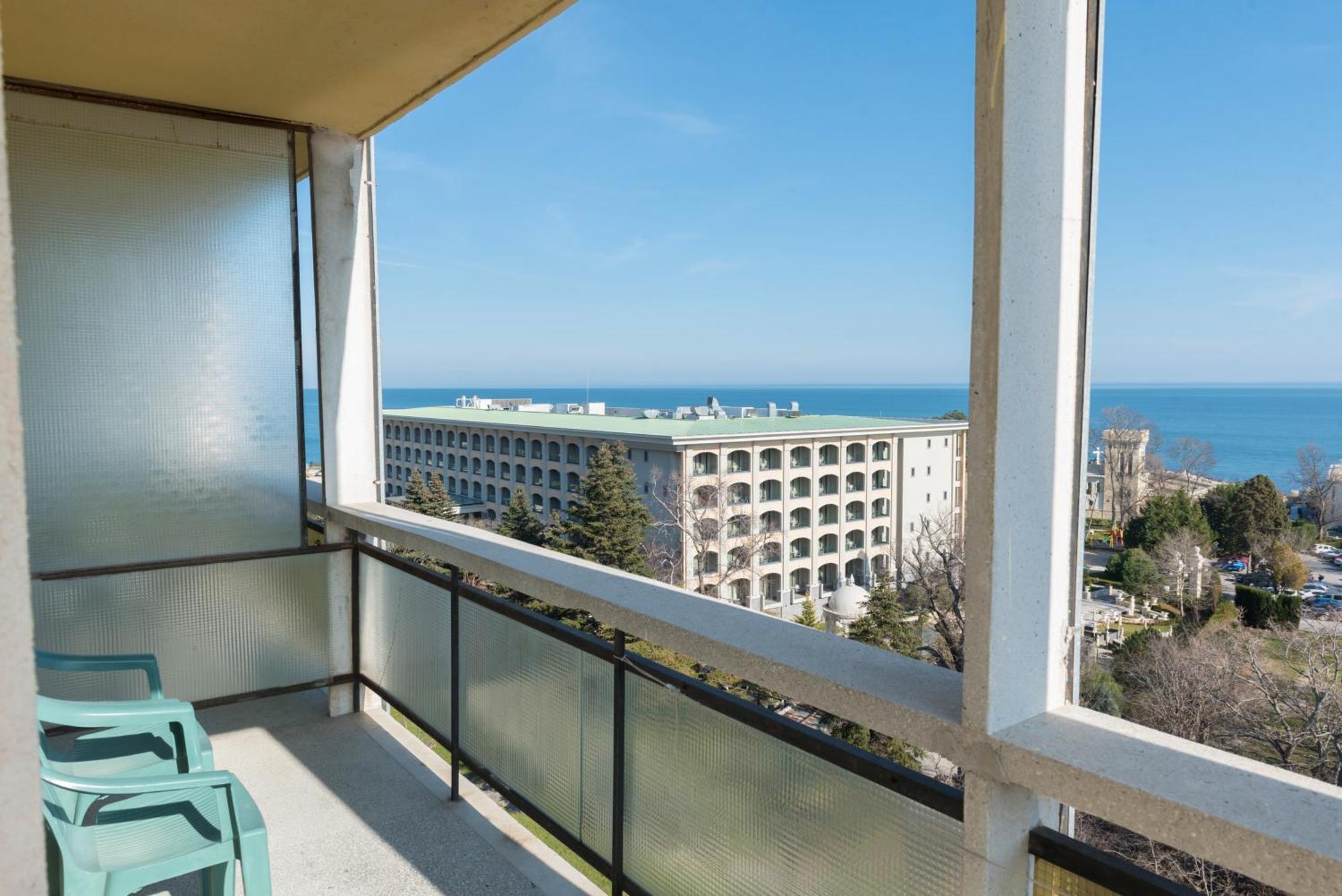 Doppel- oder Zweibettzimmer mit Meerblick und Balkon – kostenloser Parkplatz