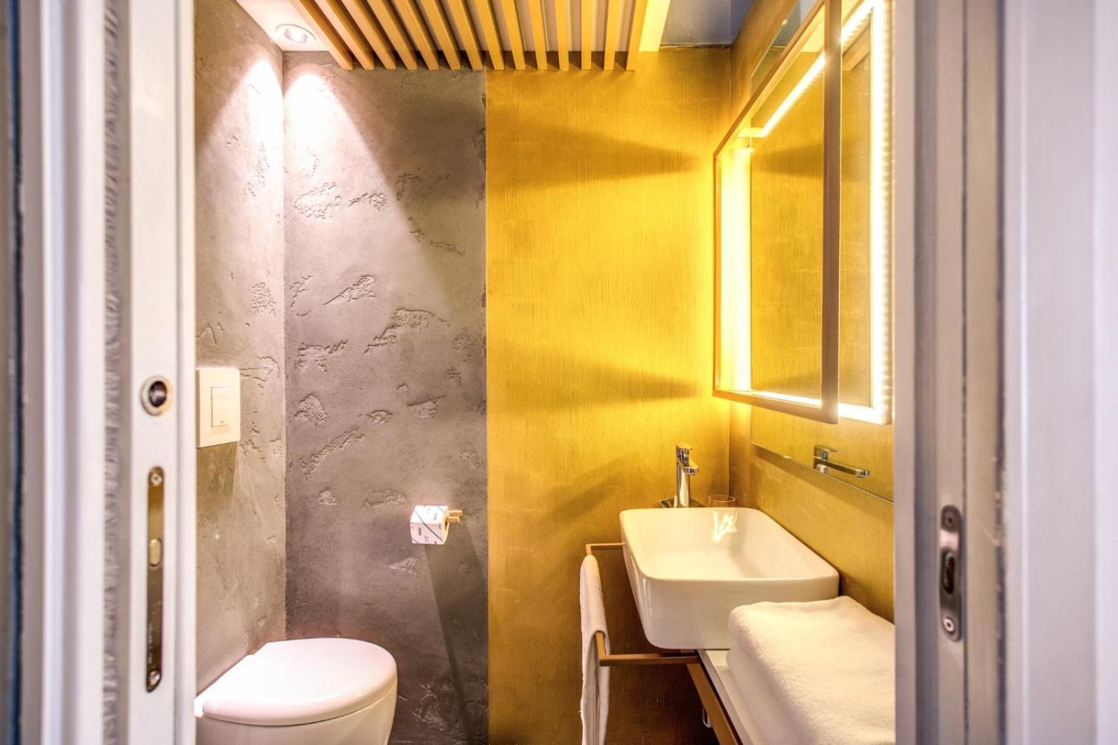 Small Double Room,1663773091:JPEG