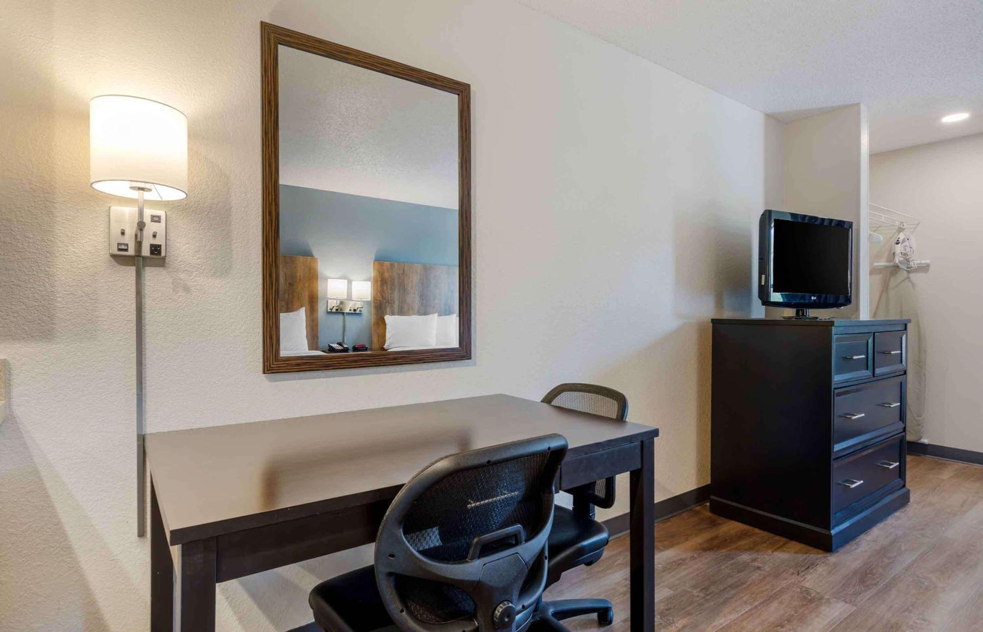 Superior Studio with 2 Double Beds - Non-Smoking
