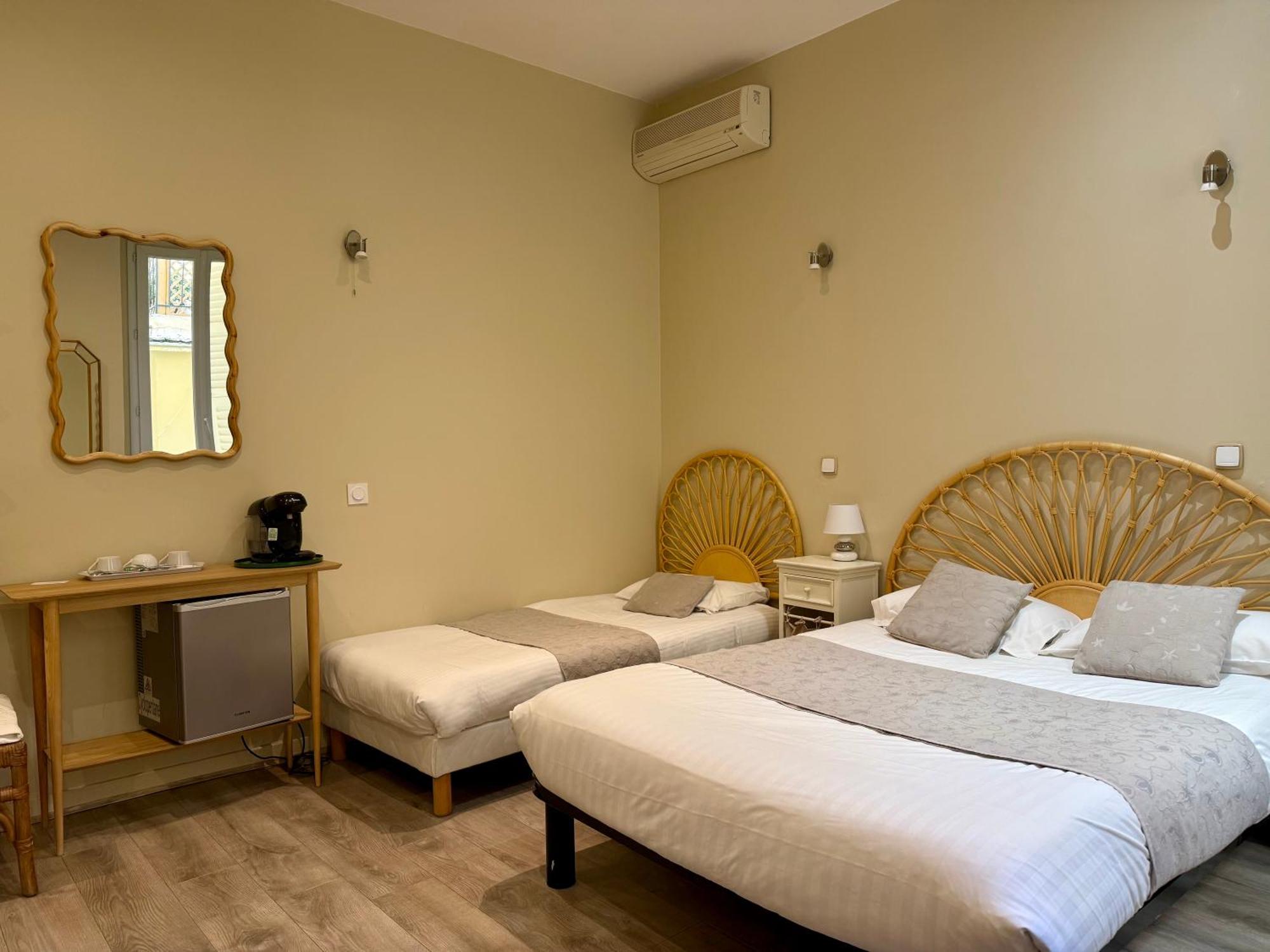 Economy Triple Room