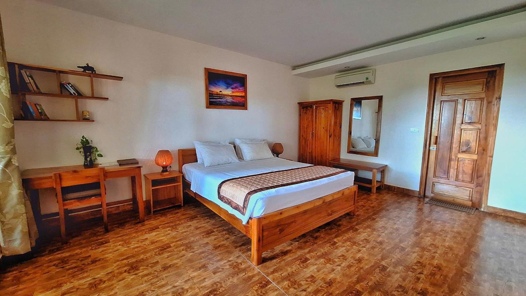 Deluxe Double Room with Garden View