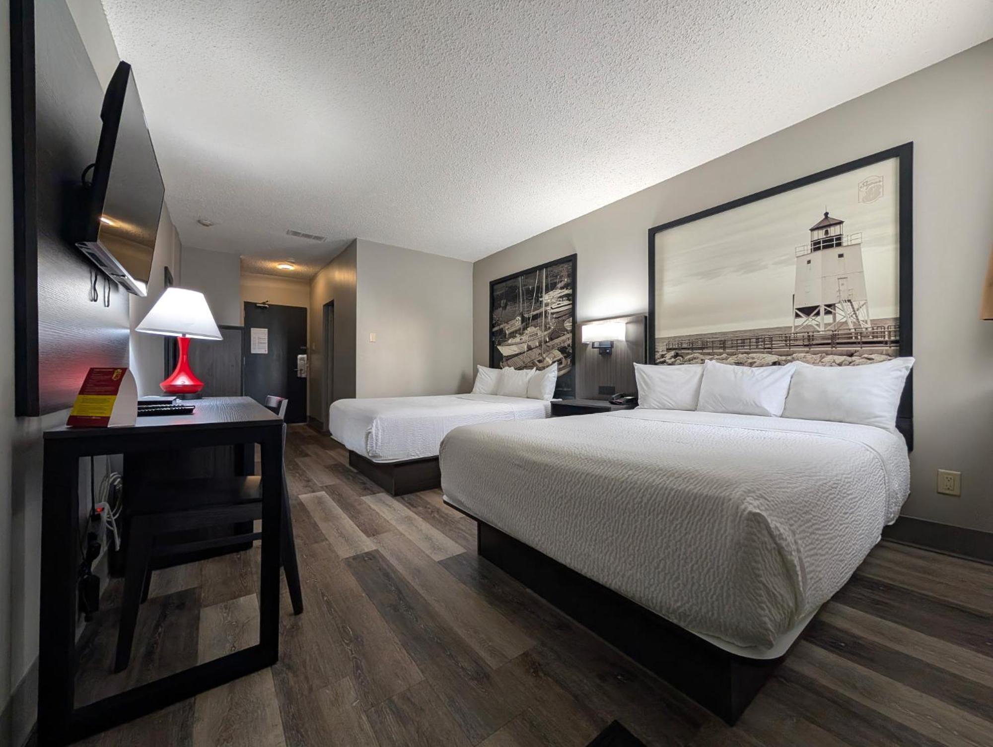 Queen Room with Two Queen Beds - Pet Friendly/Non-Smoking
