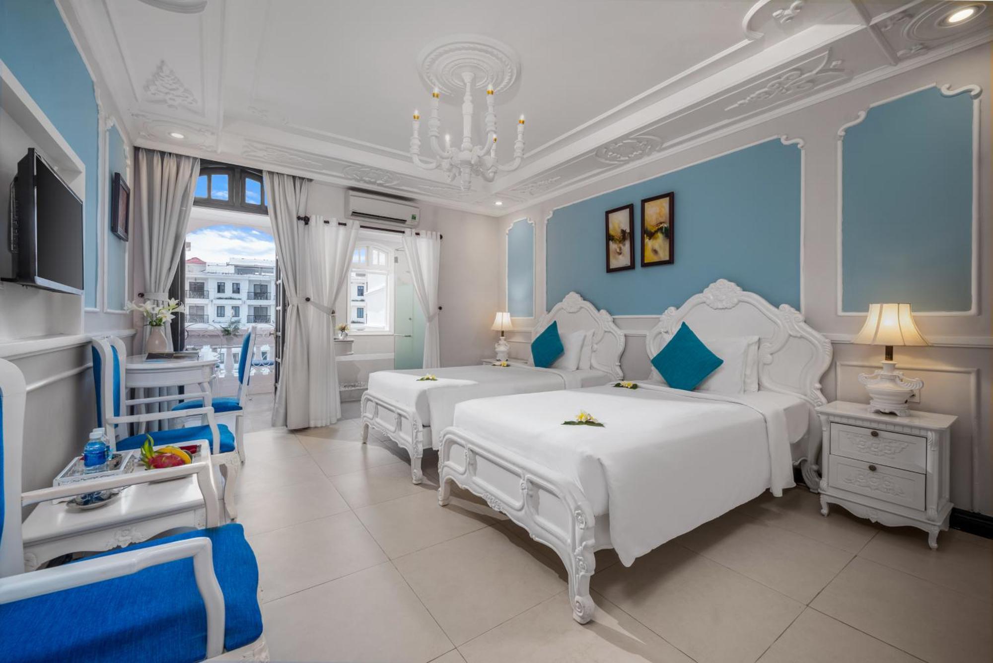 Phòng Deluxe Giường Đôi/2 Giường Đơn Có Ban Công Riêng Và Tầm Nhìn Ra Thành Phố