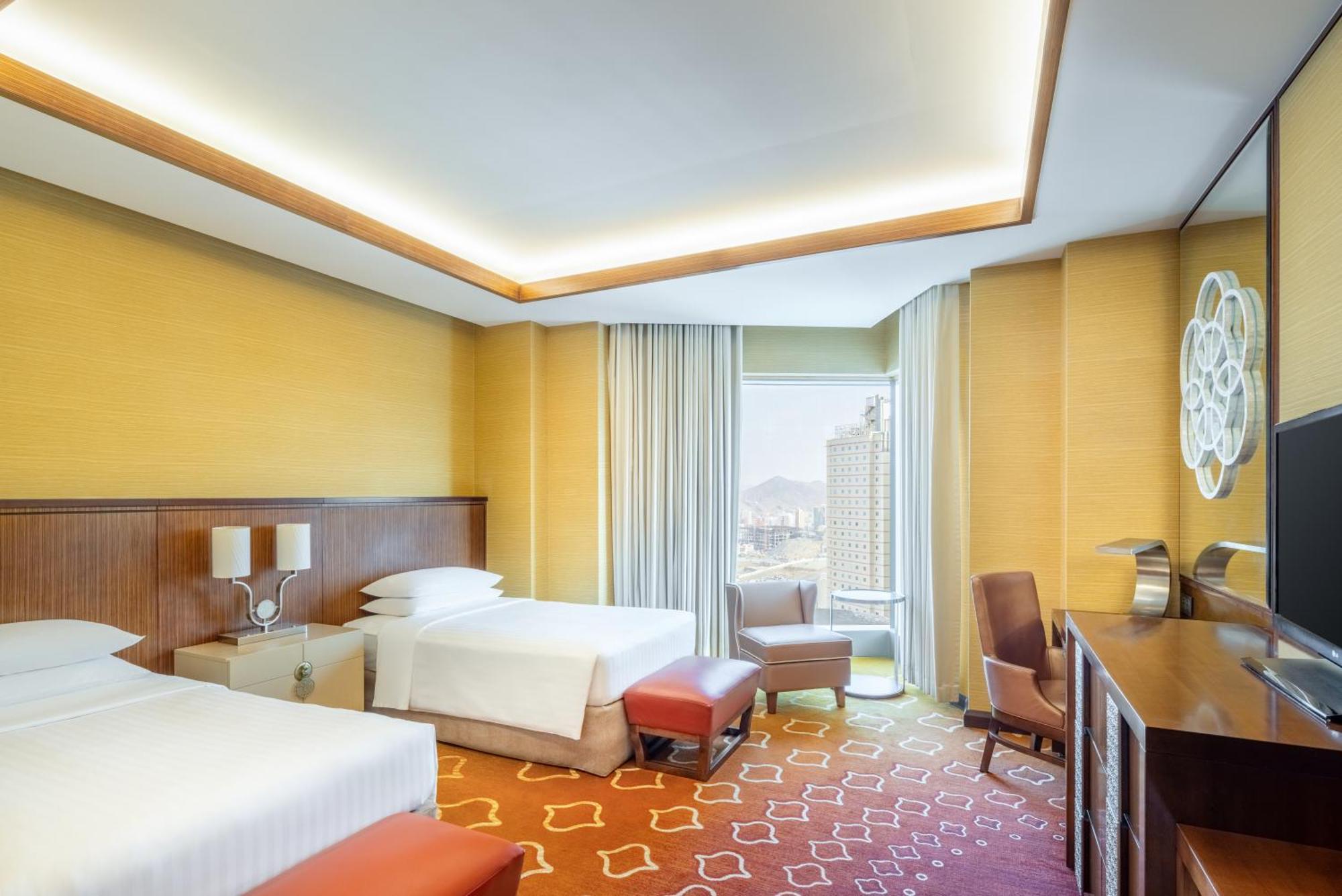 Deluxe Twin Room, Guest room, 2 Twin Beds, City view