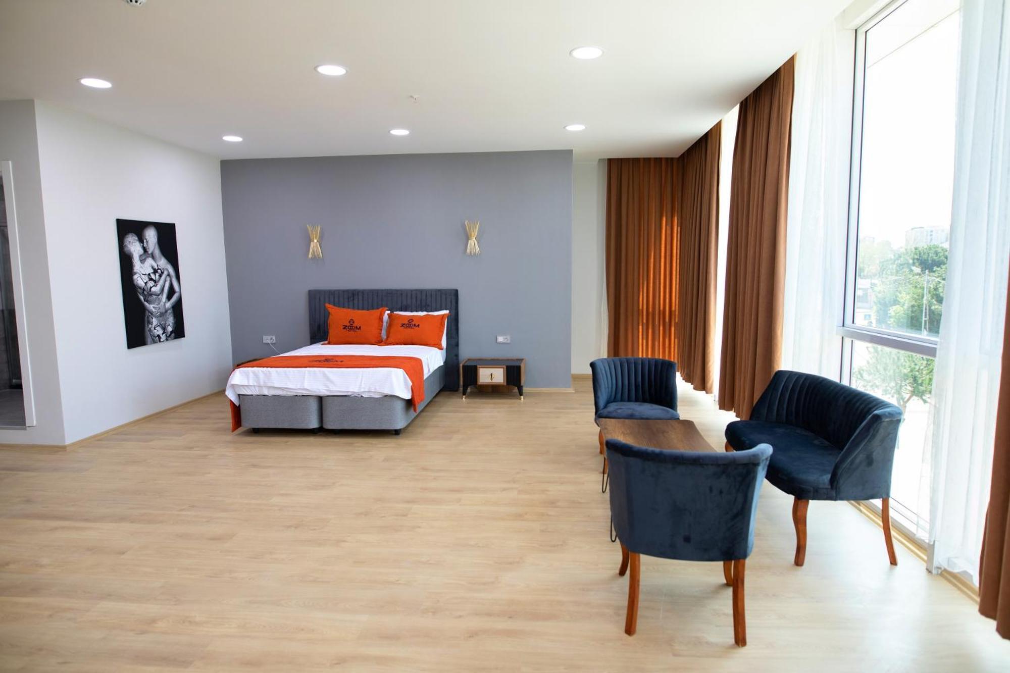 Deluxe Room,1664782818:JPEG