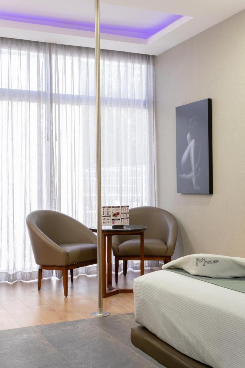 Superior King Suite