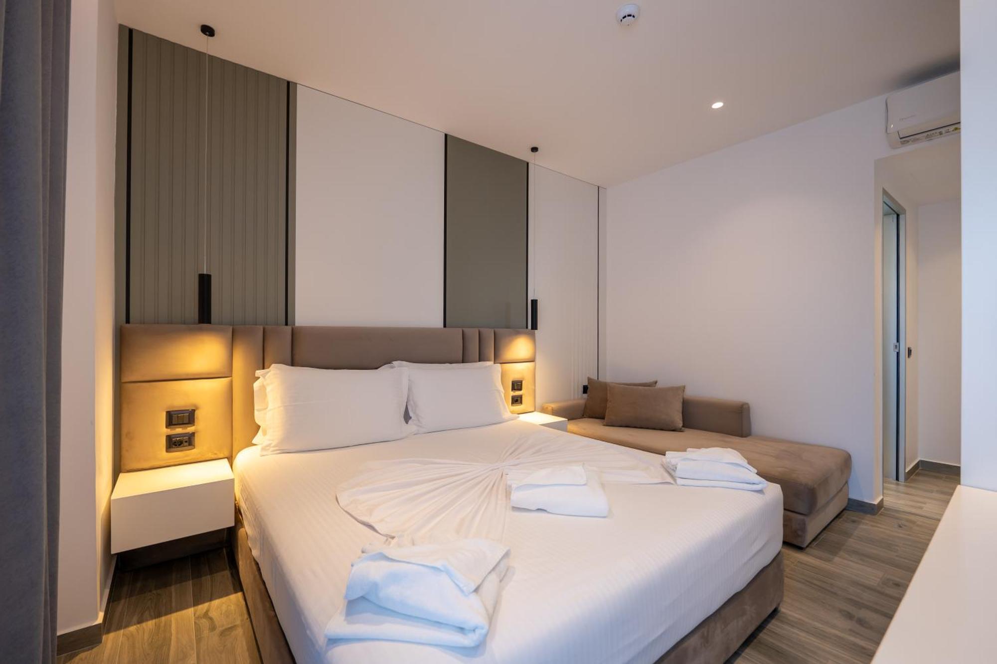 Deluxe Triple Room Sea View