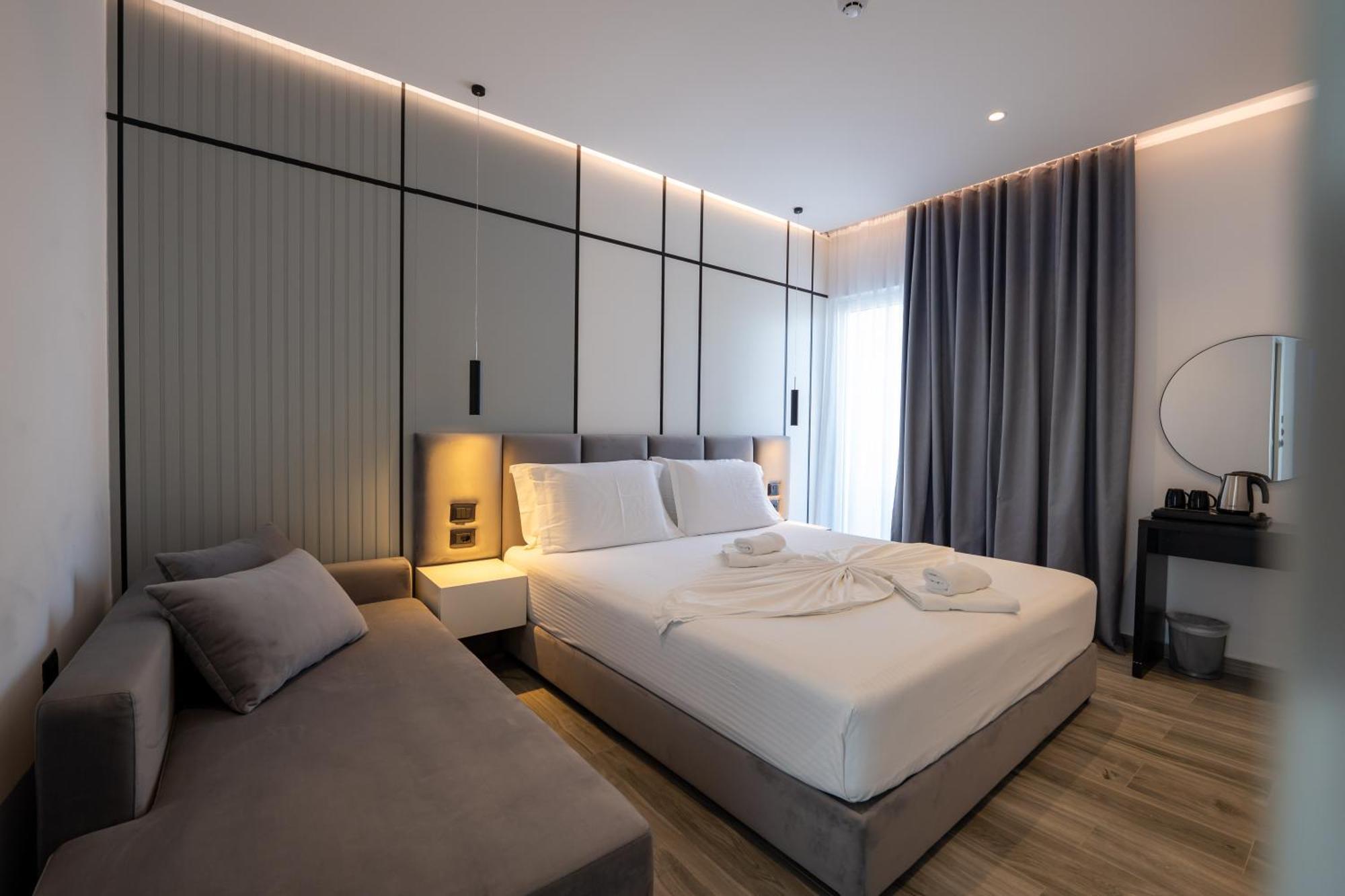 Deluxe Triple Room Sea View