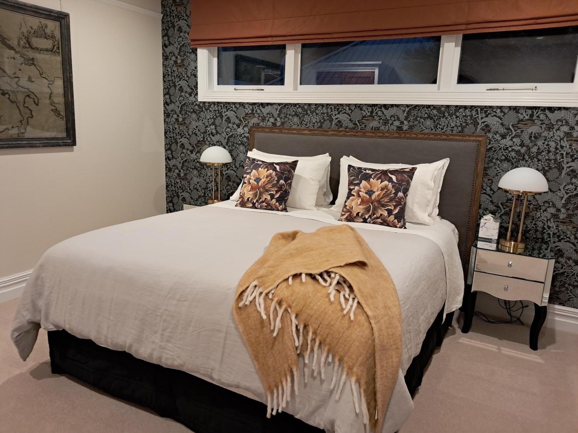 King Room with Private Bathroom
