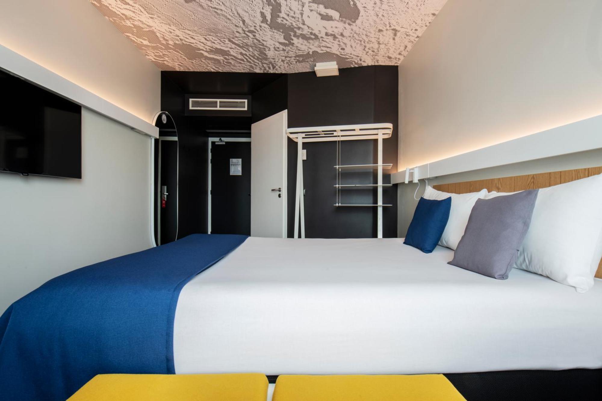 Premium Room with 1 Double Bed