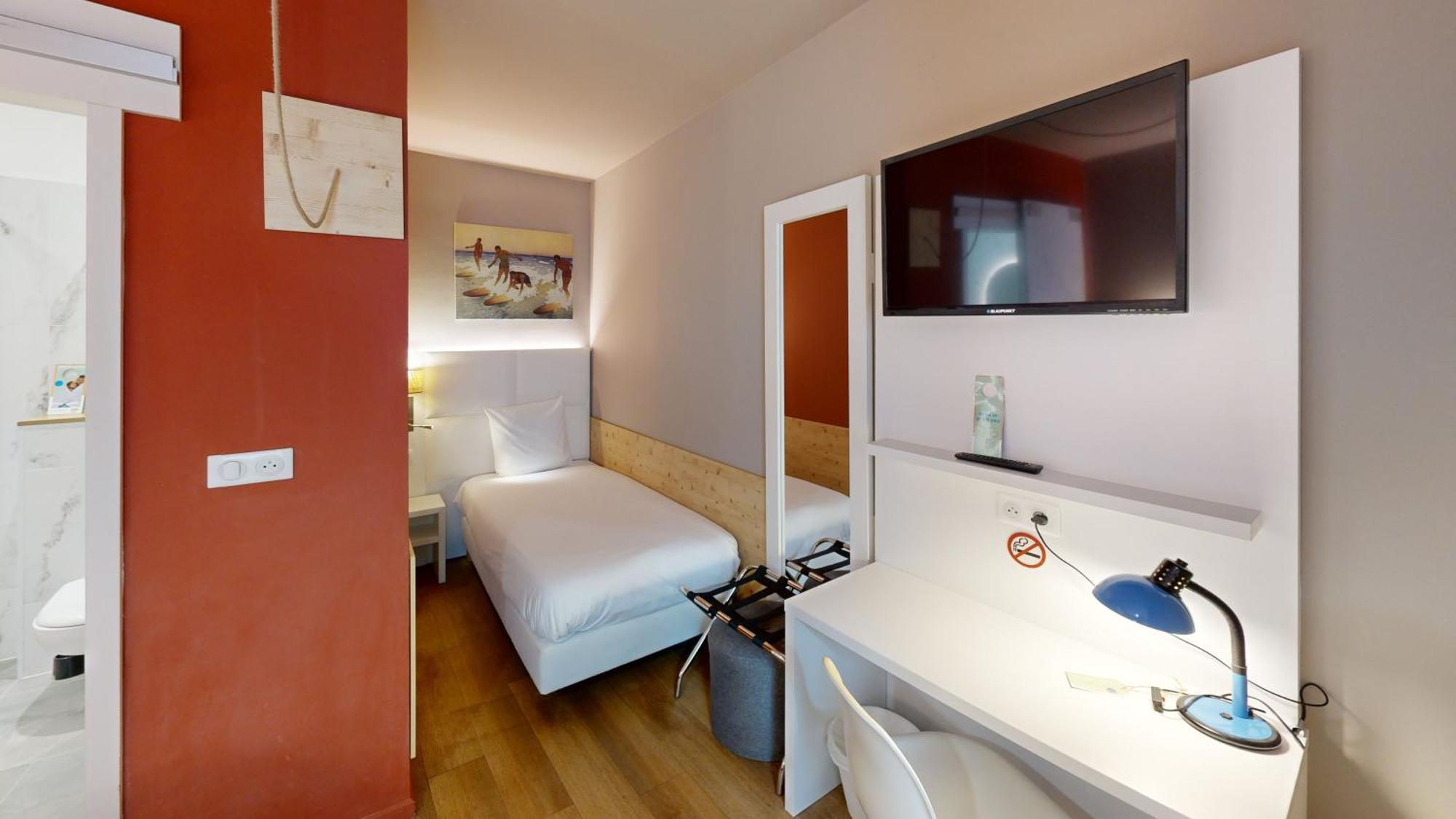 Chambre Pop avec 3 Lits Simples (ou Lit King-Size et Lit Simple)