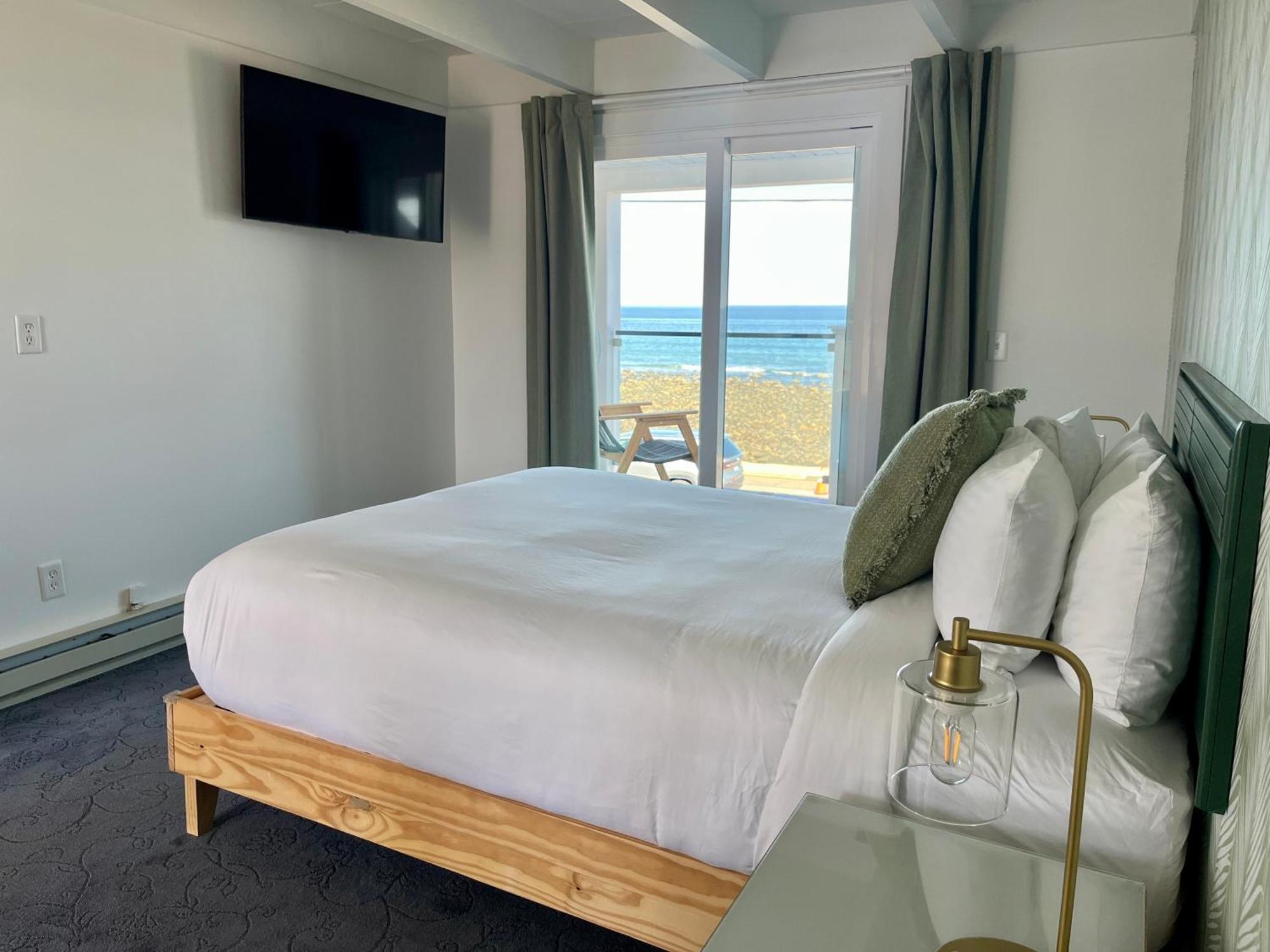 Queen Room with Sea View